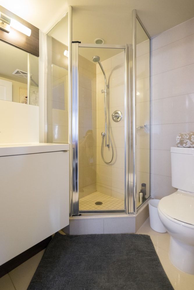 Applewood Suites - Luxury 3 BDRM Apartment 33