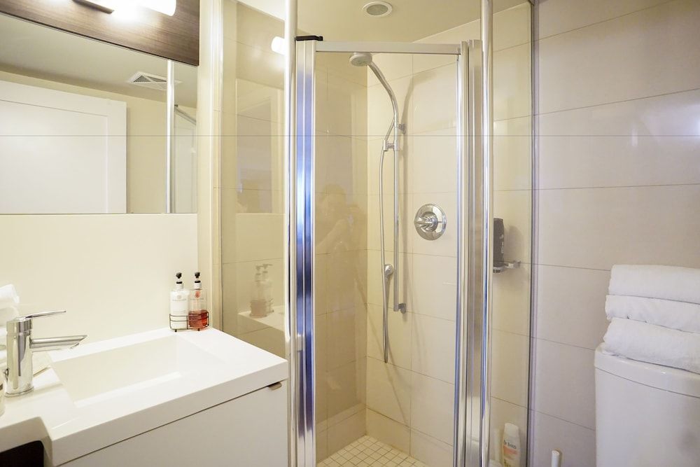 Applewood Suites - Luxury 3 BDRM Apartment 30