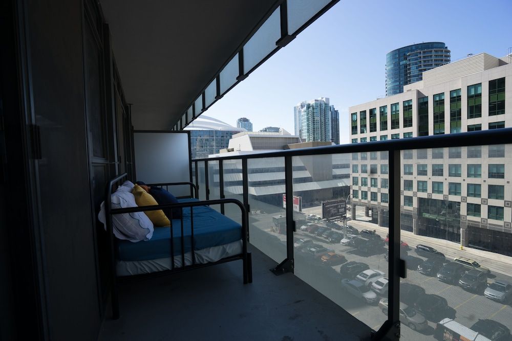 Applewood Suites - Luxury 3 BDRM Apartment 27