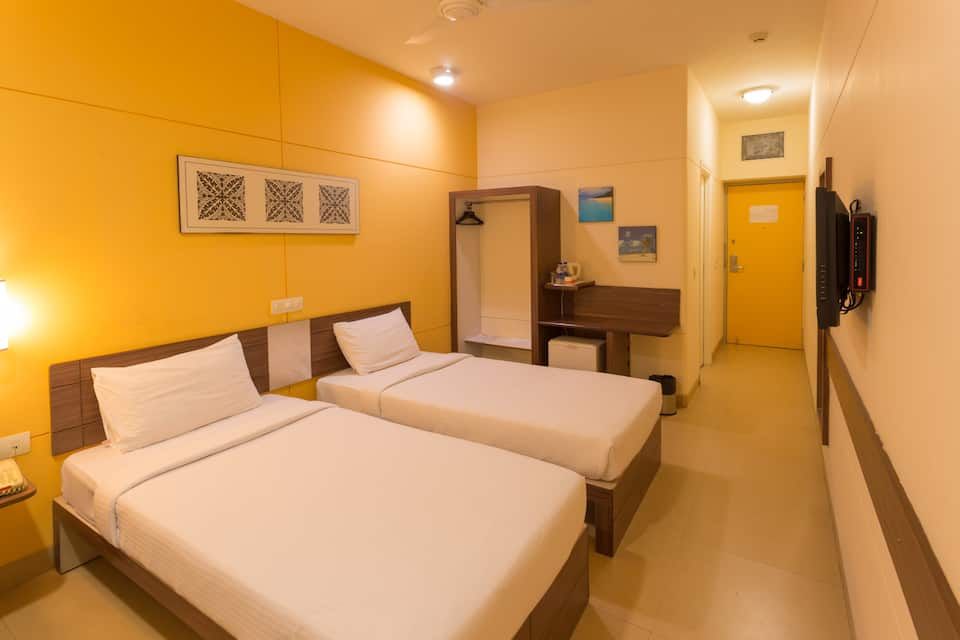 Ginger Mangalore Twin Room 3