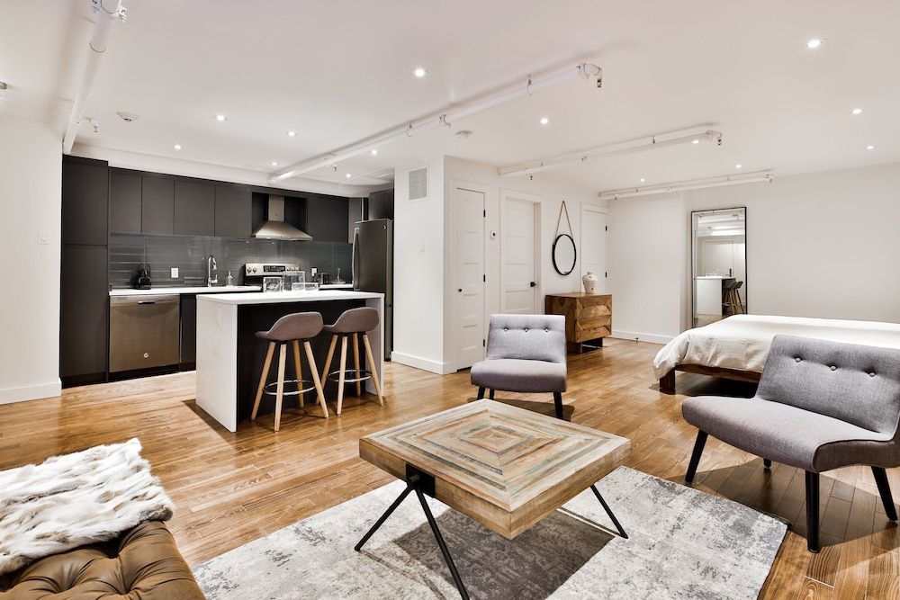 The SFX Old Port Deluxe Loft 8