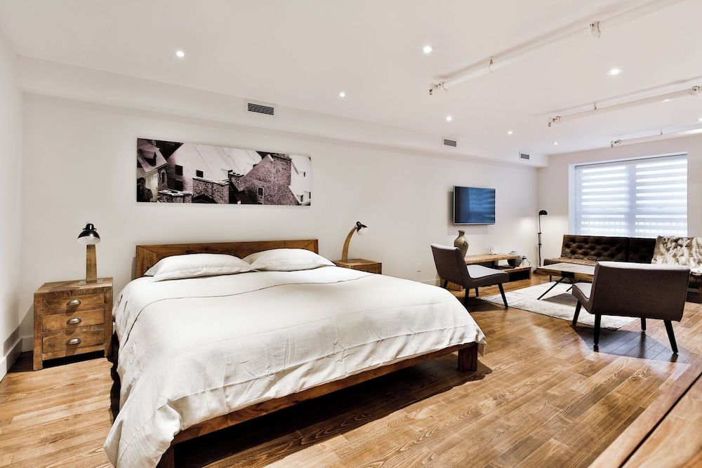 The SFX Old Port Deluxe Loft 5