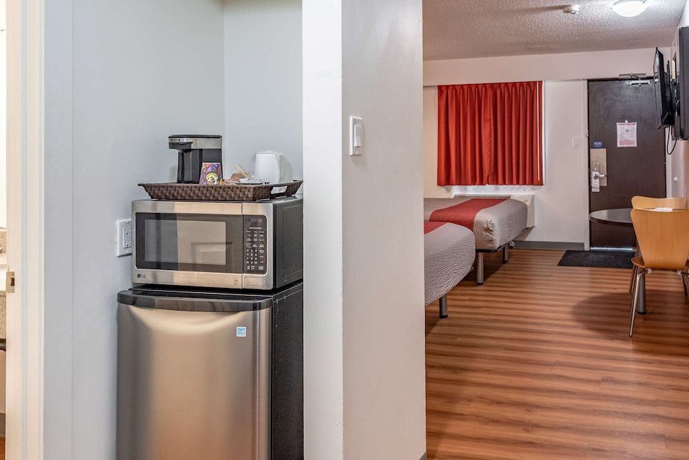 Motel 6 Fort Nelson, BC Deluxe Room, 2 Queen Beds, Non Smoking, Refrigerator & Microwave 13
