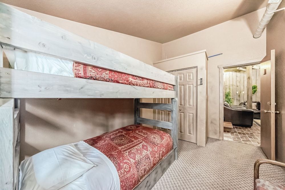 Lower Bunkhouse