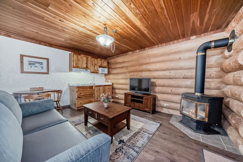 Deluxe Studio Cabin