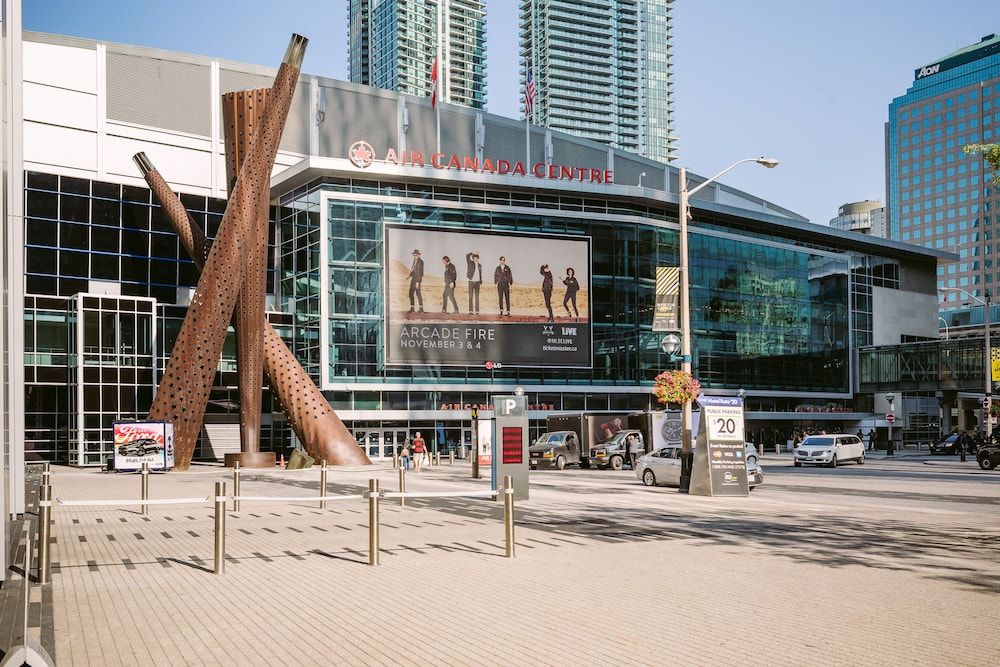 undefined QuickStay - Premium 2bdrm in Yorkville (Yonge & Bloor) 5