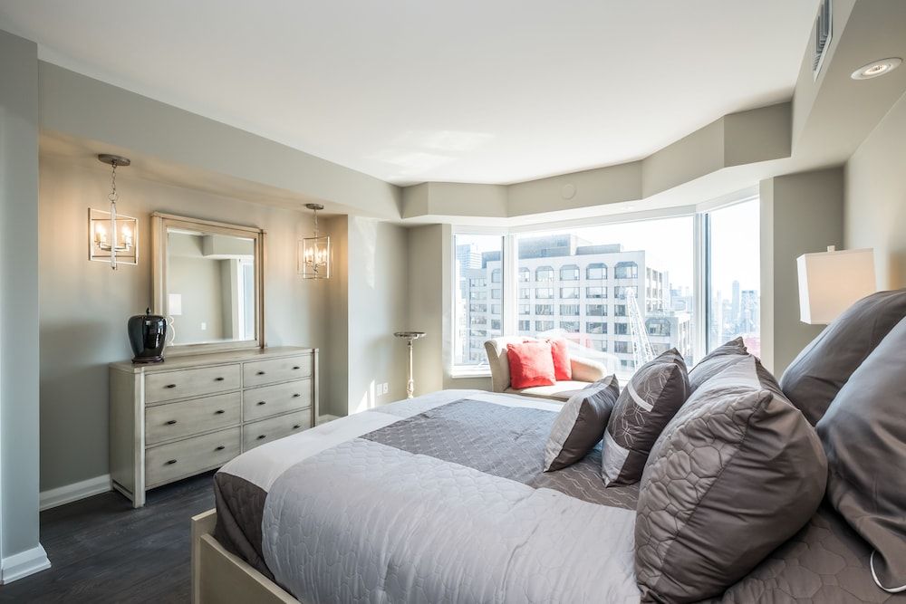 QuickStay - Premium 2bdrm in Yorkville (Yonge & Bloor) Superior Condo, 2 bedrooms and 2.5 bathrooms, City view, Tower 2