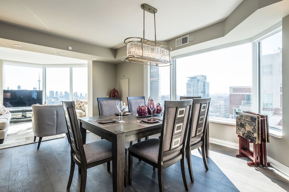 QuickStay - Premium 2bdrm in Yorkville (Yonge & Bloor) Superior Condo, 2 bedrooms and 2.5 bathrooms, City view, Tower 13