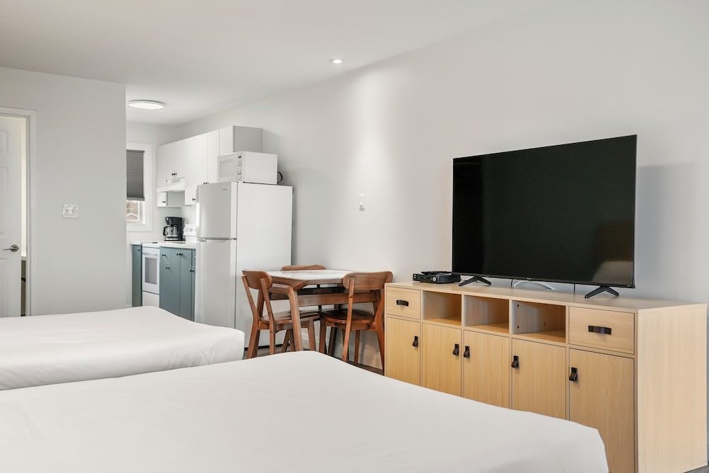 Saga Resort Standard Room, 2 Queen Beds 8