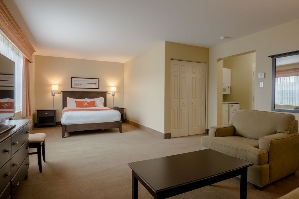 Junior Suite, 1 Queen Bed with Sofa bed