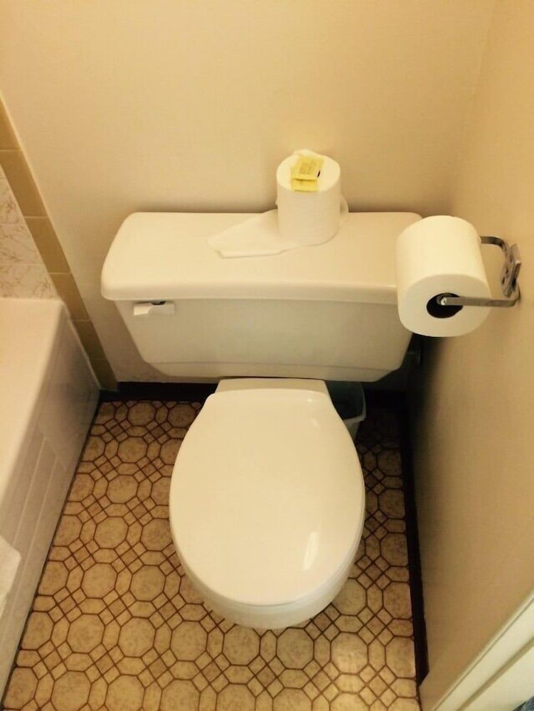 Town N Country Motor Inn Comfort Room, 2 Double Beds, Non Smoking 4