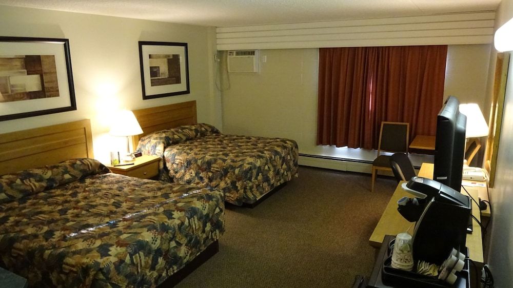 BCMInns Peace River Standard Double Room, 2 Double Beds 2