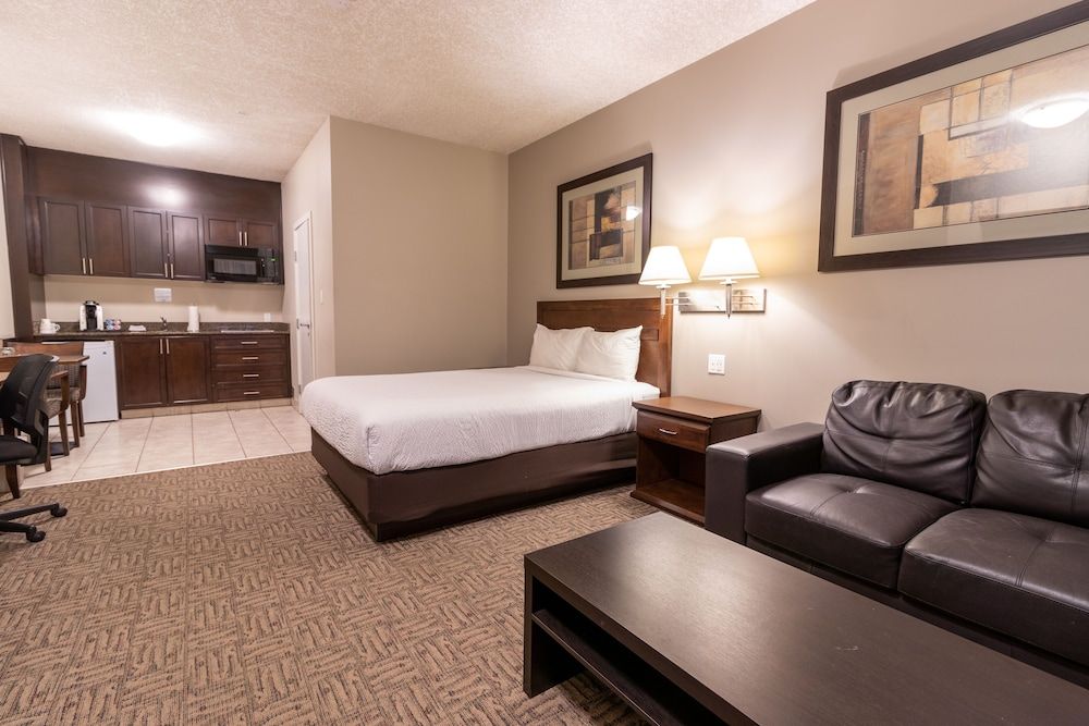 BCMInns Lac La Biche Room, 1 Queen Bed, Non Smoking 3