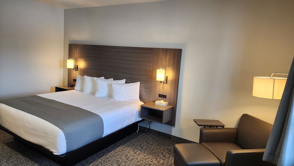 BCMInns Lac La Biche