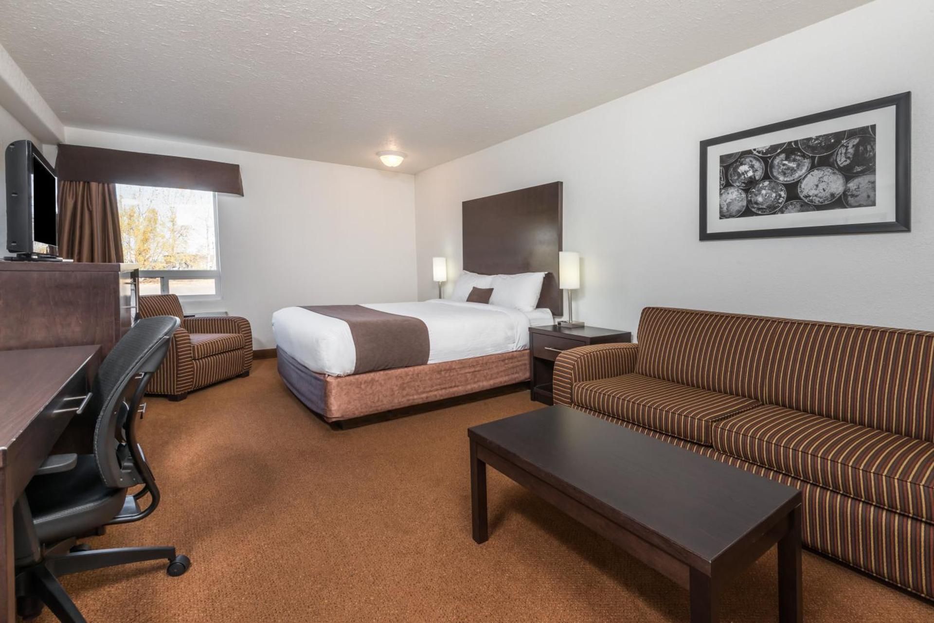 1 Queen Bed Deluxe Room Non-Smoking