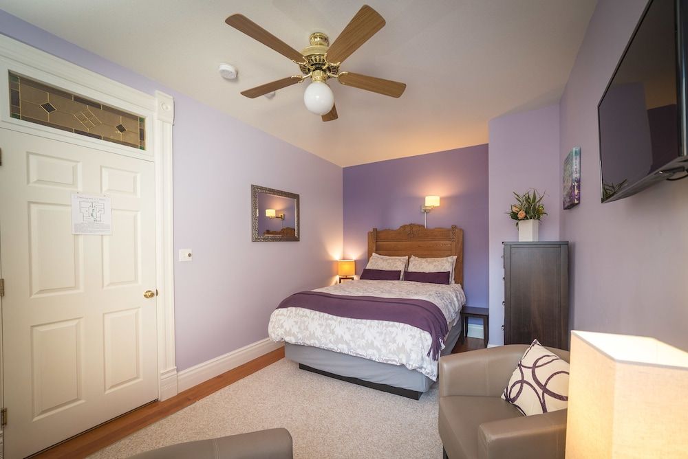 Cloudside Hotel Standard Room, 1 Queen Bed, Garden View 2