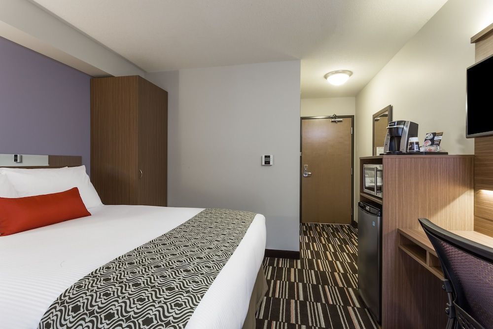 Economy Room, 1 Queen Bed, Non Smoking