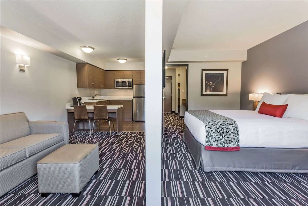 Suite, 1 Bedroom, Non Smoking (1 Queen Bed)