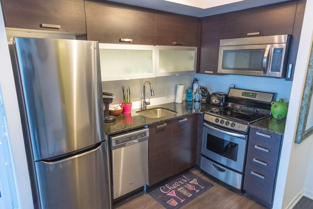 undefined Queen West Vibes 5