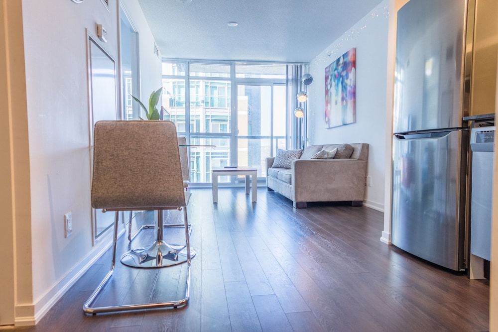 undefined Queen West Vibes 8