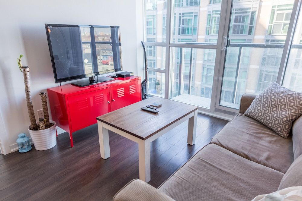 Queen West Vibes Condo, 2 Bedrooms, Kitchen, City View 16