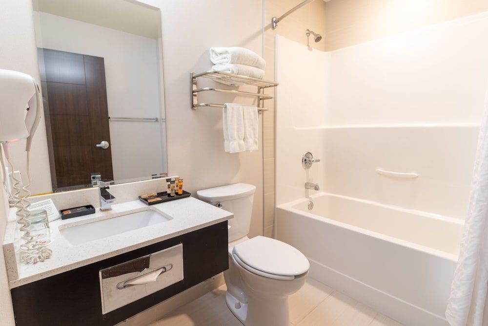 The Kanata by BCMInns Blairmore Family Room, 2 Bedrooms 4