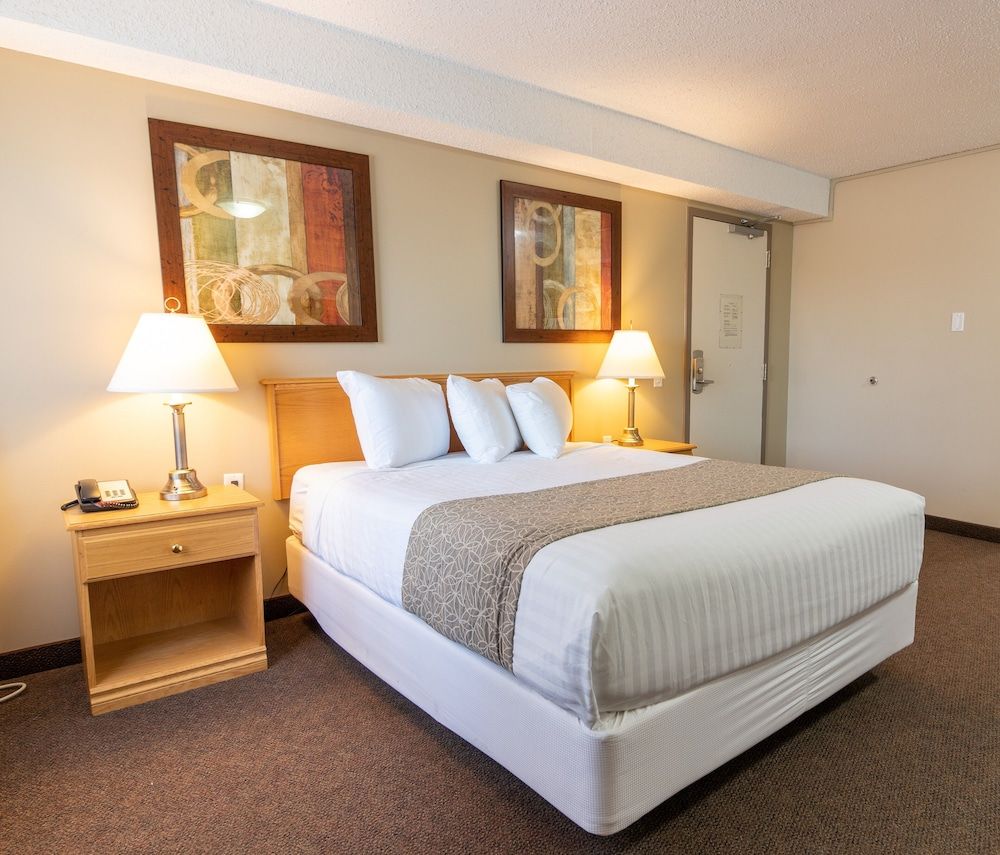 BCMInns Lloydminster Room, 1 Queen Bed, Non Smoking 2