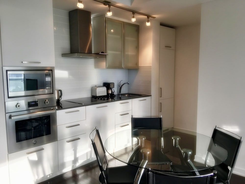 TO Stays - York and Lakeshore Superior Apartment, 1 Bedroom, Lake View, Tower 5