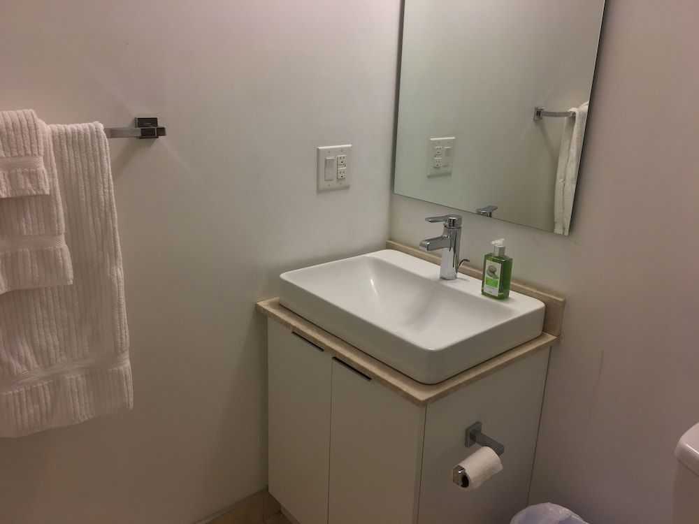 TO Stays - York and Lakeshore Superior Apartment, 1 Bedroom, Lake View, Tower 10