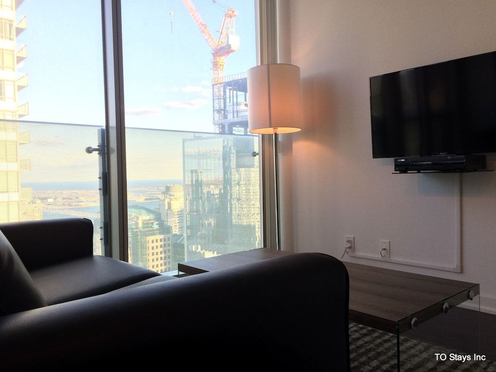 TO Stays - York and Lakeshore Premium Condo, 1 Bedroom 7
