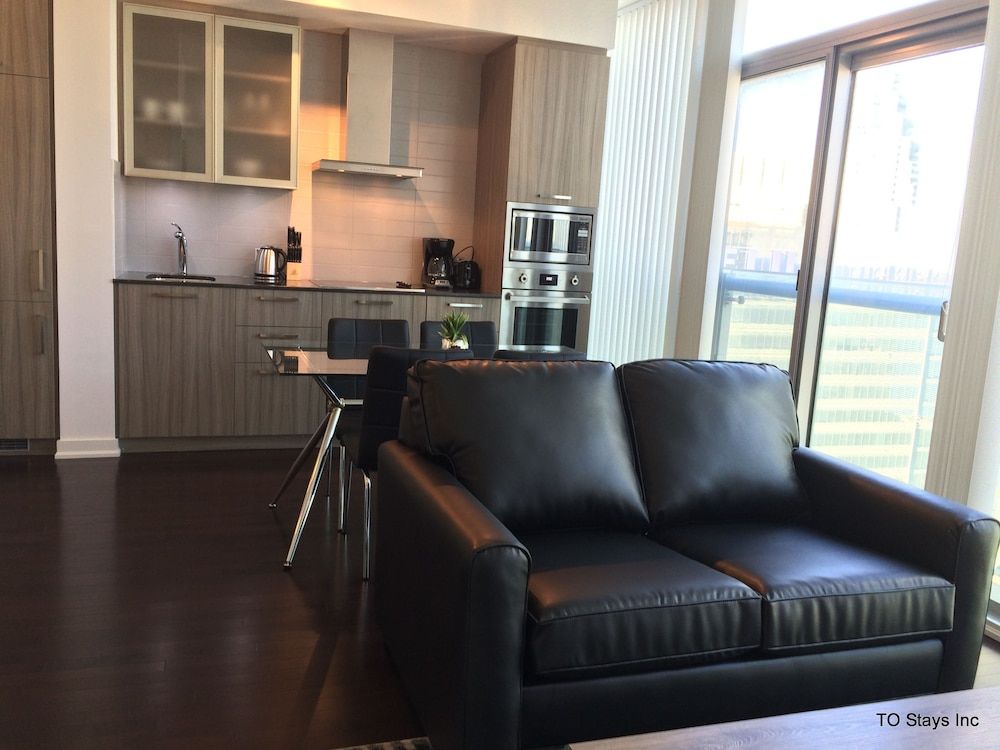 TO Stays - York and Lakeshore Premium Condo, 1 Bedroom 6