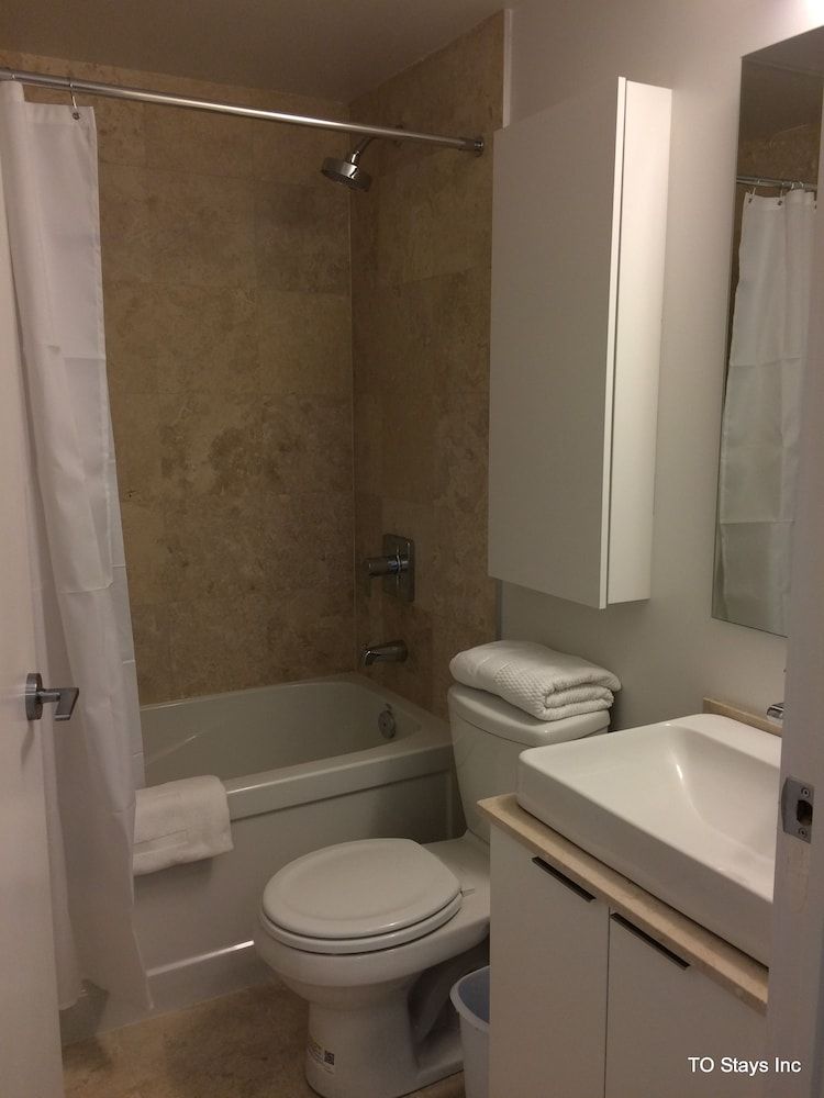 TO Stays - York and Lakeshore Premium Condo, 1 Bedroom 11