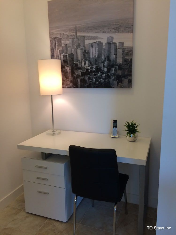TO Stays - York and Lakeshore Premium Condo, 1 Bedroom 10