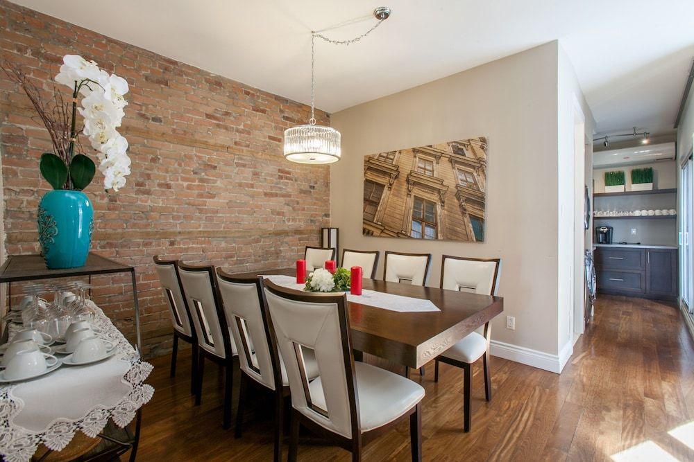 undefined LMVR - The Laurier 3