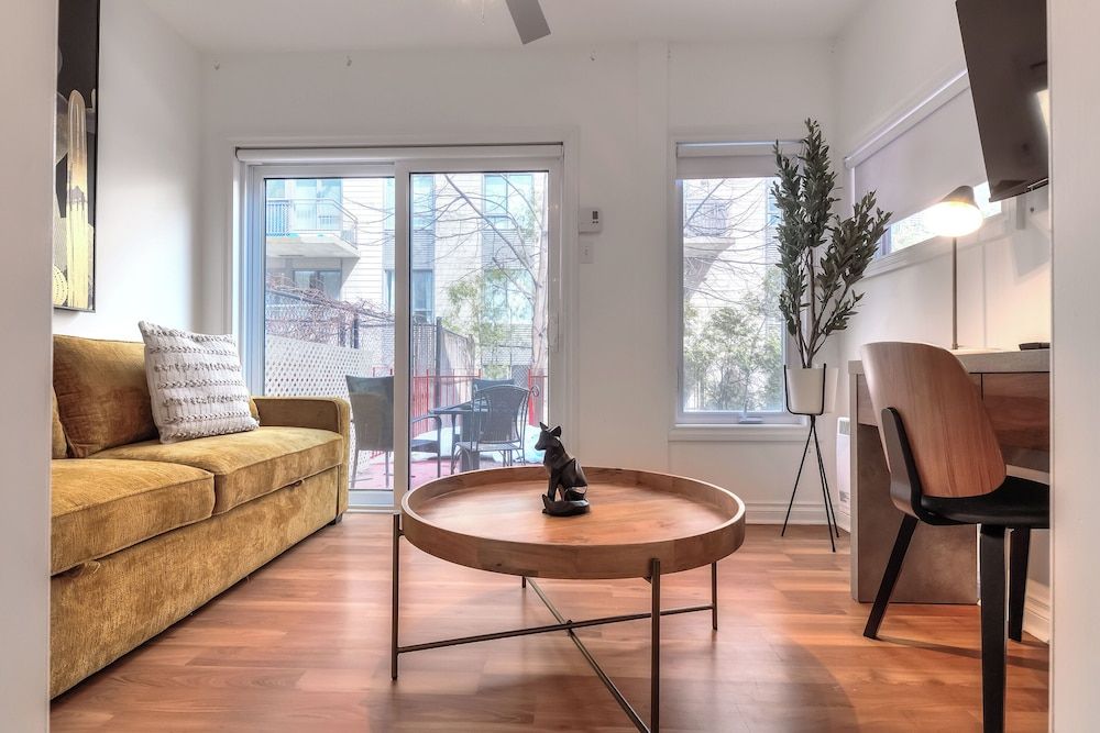 Apartment & Studio Apartment (355 Square Feet) 12