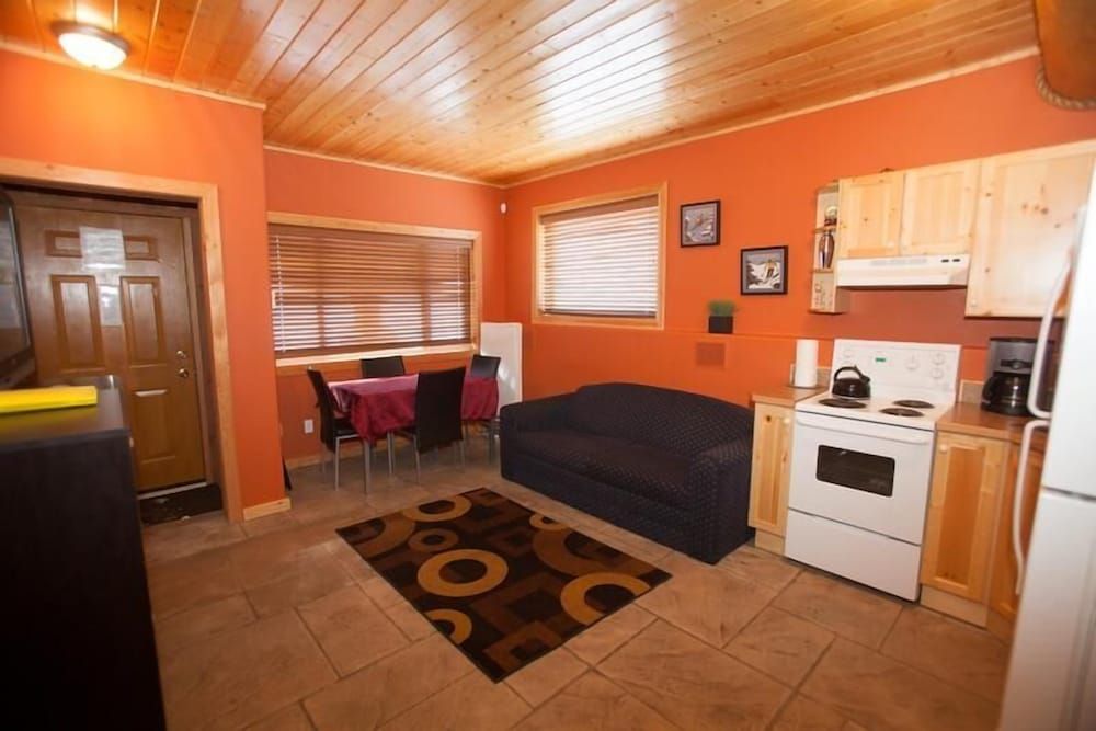 Silver Bullet Inn 109