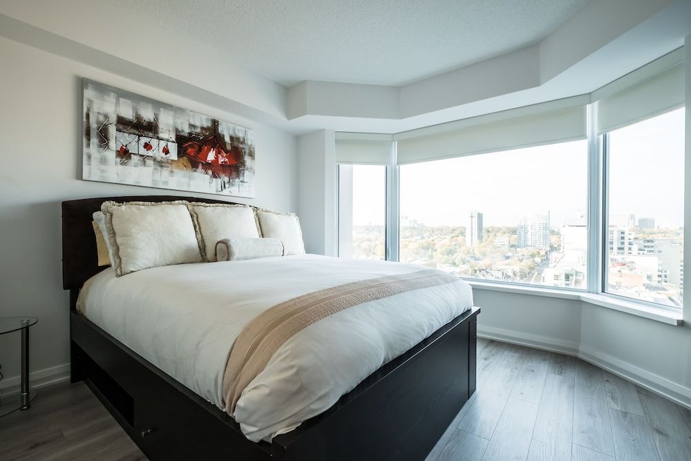 undefined QuickStay - Luxury Executive in Yorkville (Yonge & Bloor)