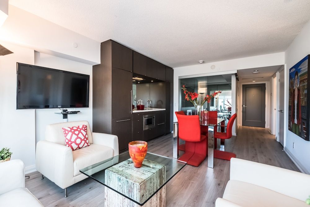 QuickStay - Luxury Executive in Yorkville (Yonge & Bloor) Executive Condo, 2 Bedrooms 10