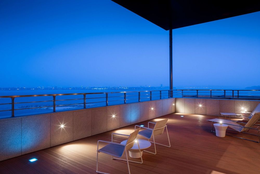 Radisson Blu M'Bamou Palace Hotel Penthouse, Terrace (Lounge Access) 5