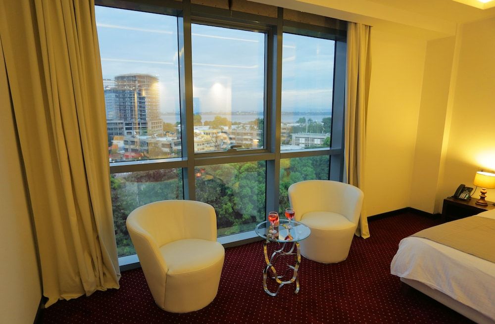 GHS Hotel Ministerial Suite 5