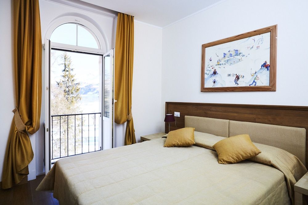 Maloja Palace Deluxe Double Room 8