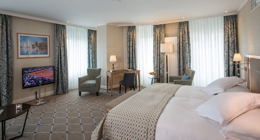 undefined De la Paix 3