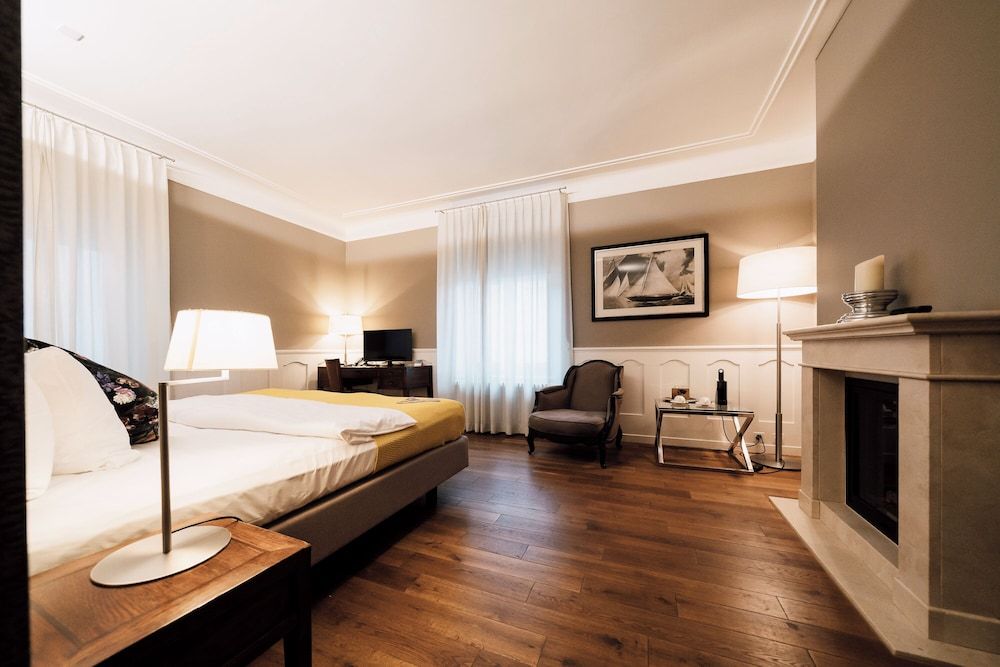 Signature Apartment