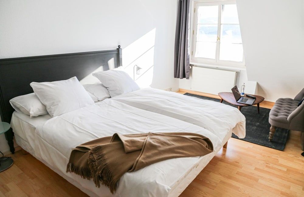 Hotel Hirschen am See Longstay Room with shared bathroom 4