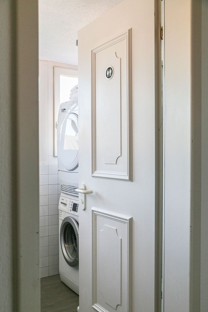 Hotel Hirschen am See Longstay Room with shared bathroom 6