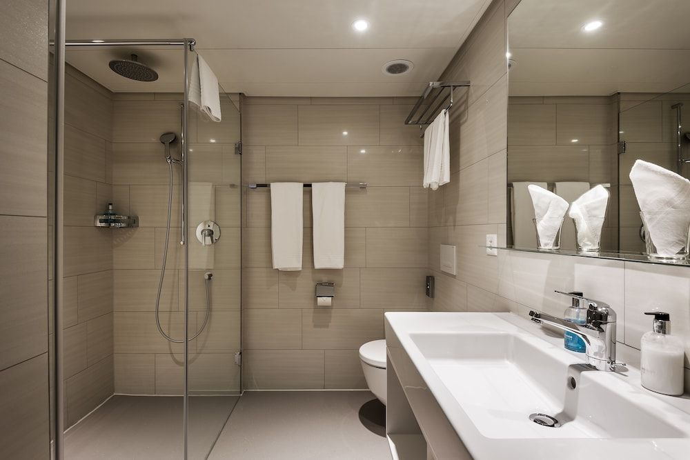 Hotel Wartmann am Bahnhof Executive Double Room 8