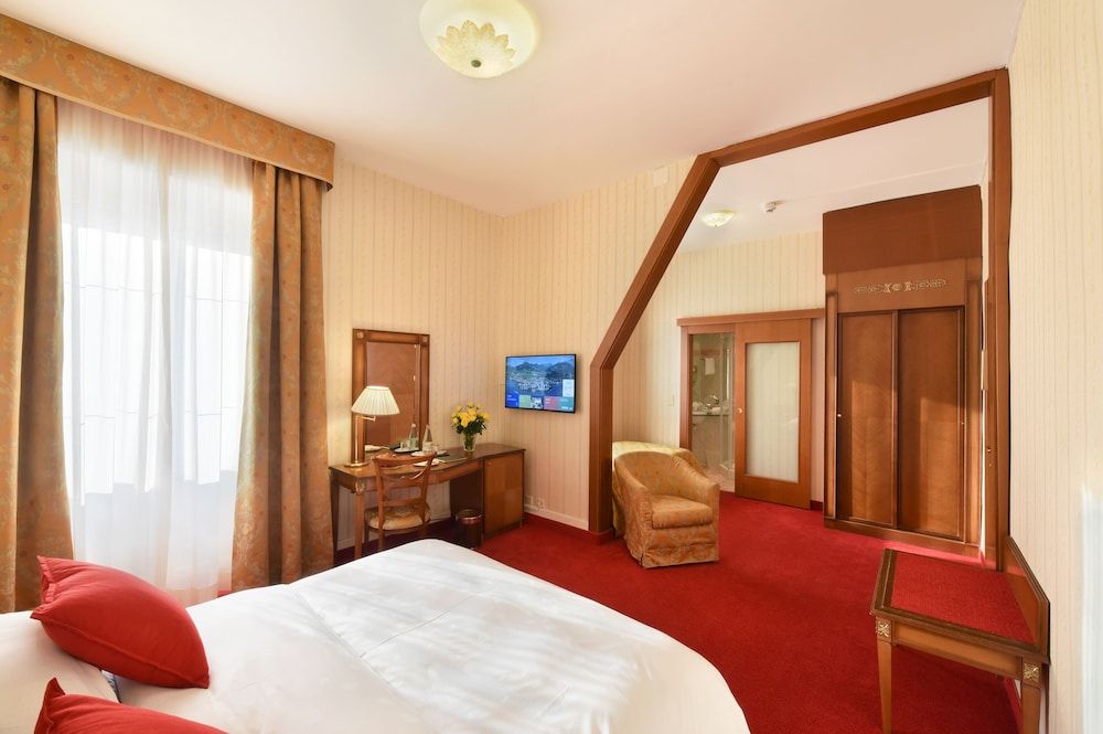 Standard Triple Room, City View