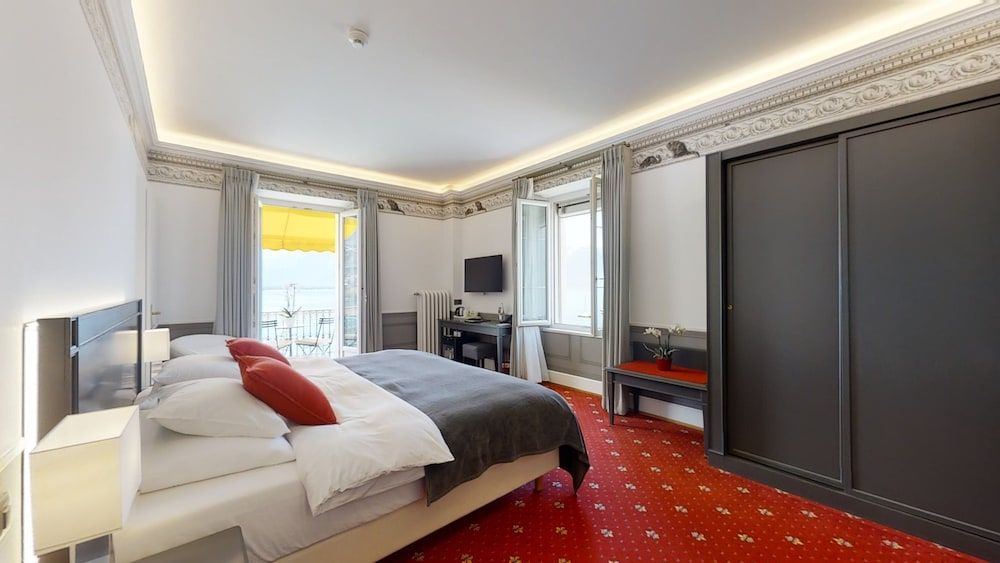 Superior Deluxe Double Room, 2 Twin Beds, Lake View with Balcony