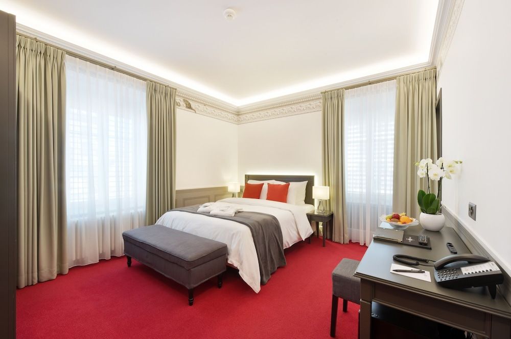 Superior Double Room, City View