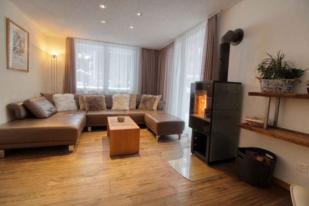 Matterhorngruss Apartments Luxury Apartment, 3 Bedrooms, Accessible, Garden Area 13